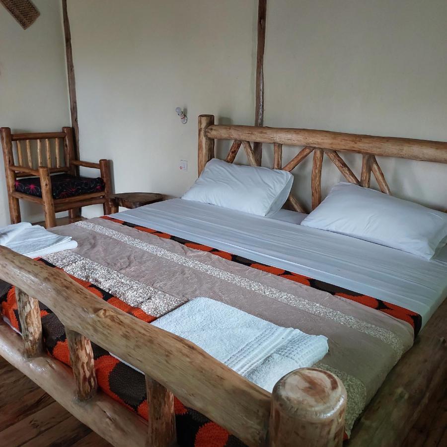 Songbird Safari Lodge & Campsite Katunguru 外观 照片