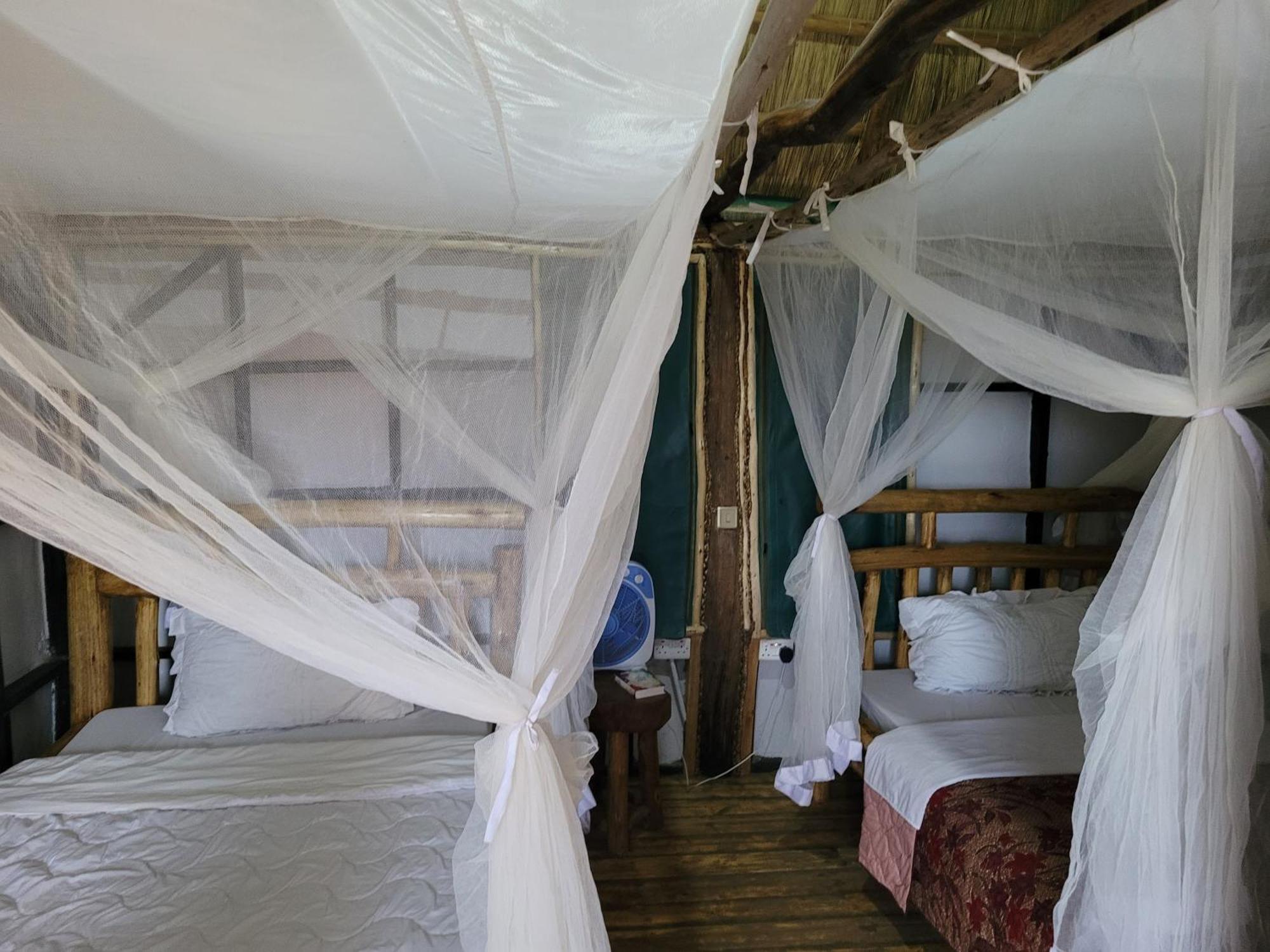 Songbird Safari Lodge & Campsite Katunguru 外观 照片